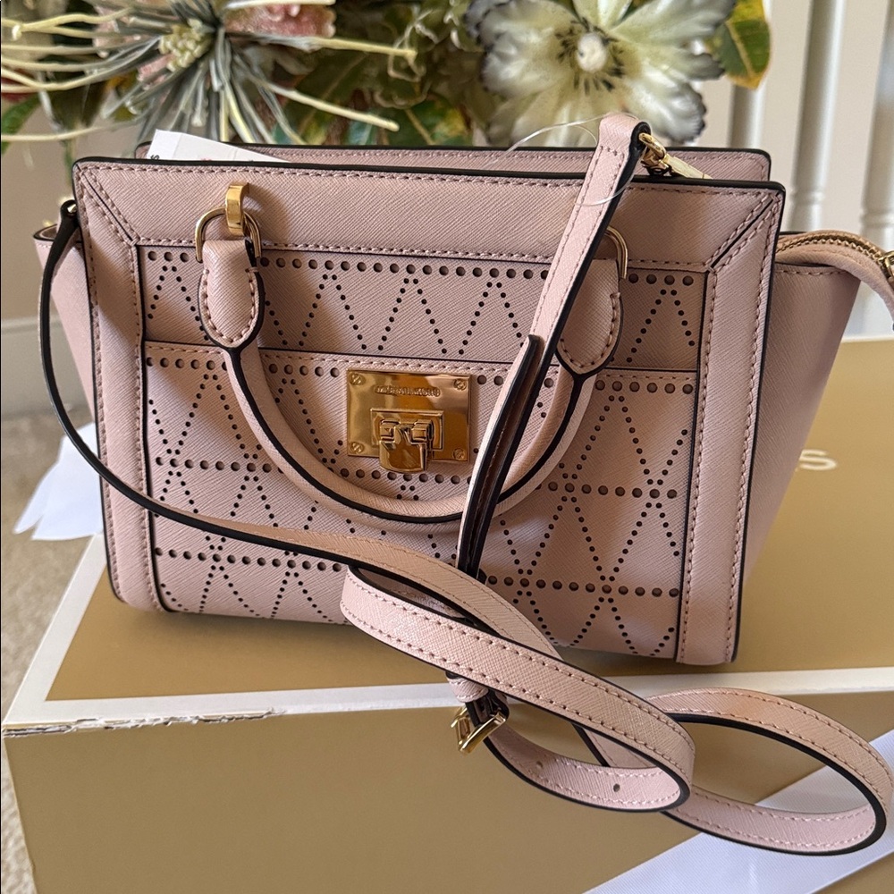 Michael Kors Tina Crossbody Purses Leather 9.5x7.5 Gold Hardware